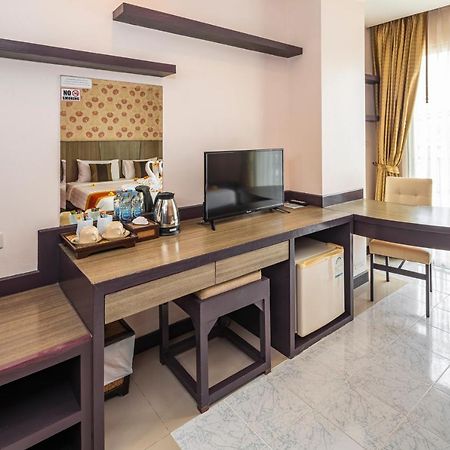 Malin Patong Hotel Екстериор снимка