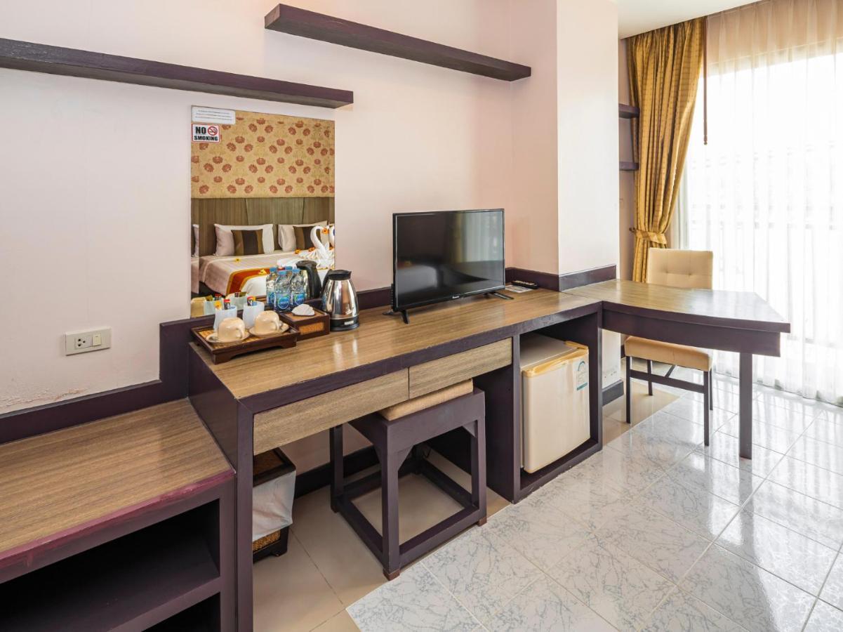 Malin Patong Hotel Екстериор снимка