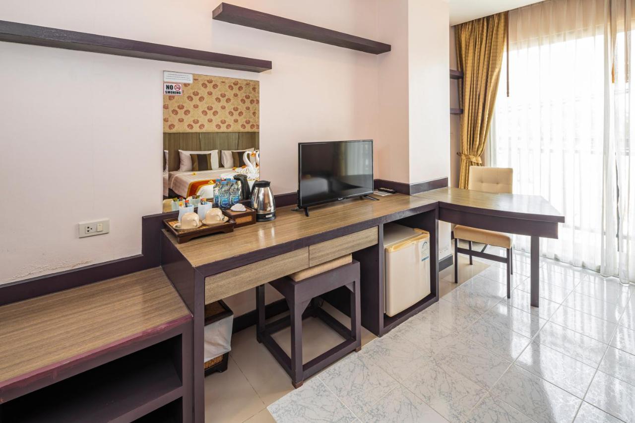 Malin Patong Hotel Екстериор снимка